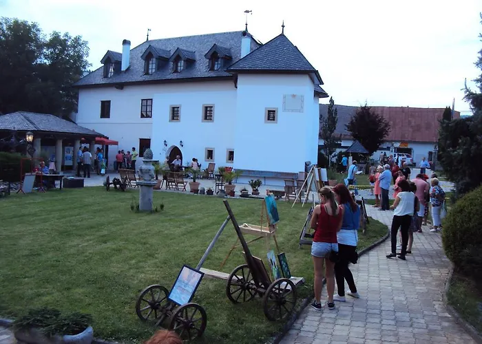 Castle Kastiel דירה *